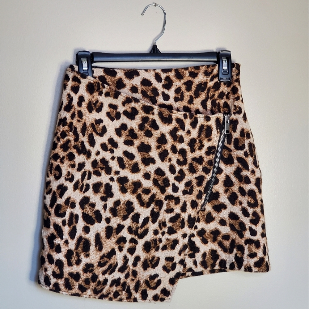 H&M Black and Brown Leopard Print Asymmetrical Mini Pencil Skirt | Size 4
